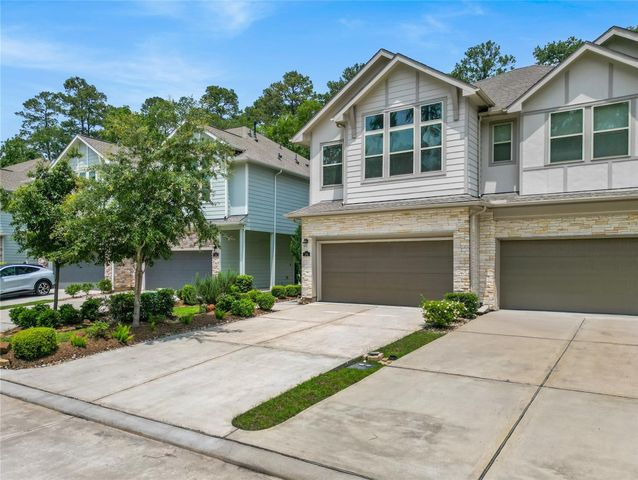 134 Moon Dance Court, Conroe, TX 77304