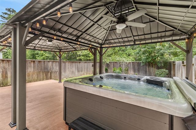 134 Moon Dance Court, Conroe, TX 77304