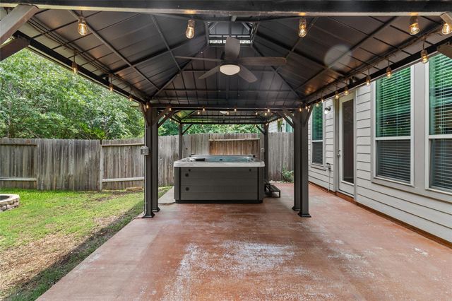 134 Moon Dance Court, Conroe, TX 77304