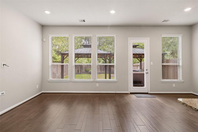 134 Moon Dance Court, Conroe, TX 77304