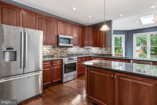 7822 THOR DR, Annandale, VA 22003