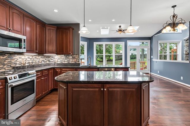 7822 THOR DR, Annandale, VA 22003