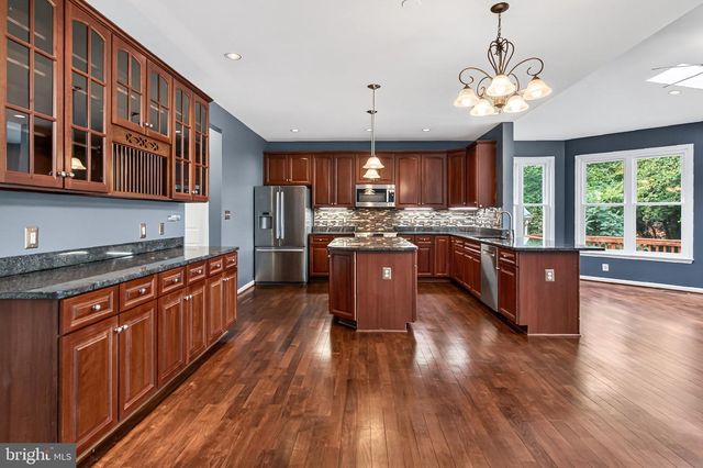 7822 THOR DR, Annandale, VA 22003