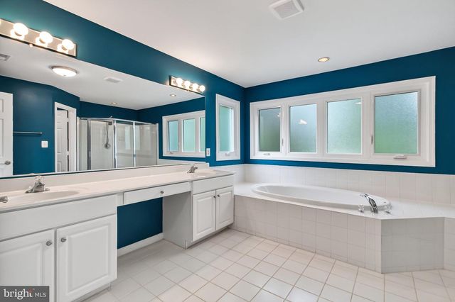 7822 THOR DR, Annandale, VA 22003