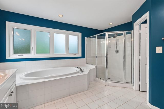 7822 THOR DR, Annandale, VA 22003