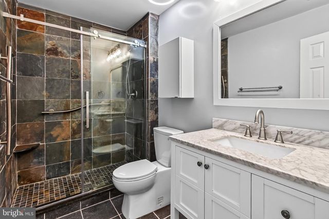 7822 THOR DR, Annandale, VA 22003