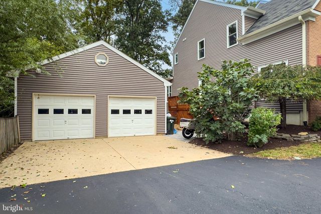7822 THOR DR, Annandale, VA 22003