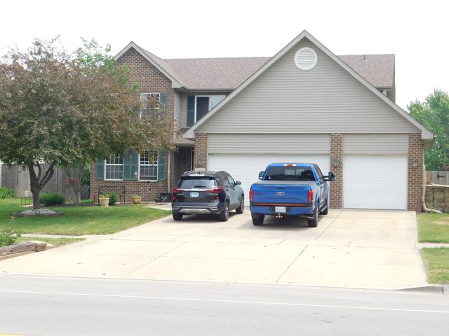 1064 N 129th Infantry Drive, Joliet, IL 60435