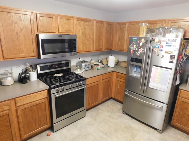 1064 N 129th Infantry Drive, Joliet, IL 60435