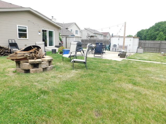 1064 N 129th Infantry Drive, Joliet, IL 60435