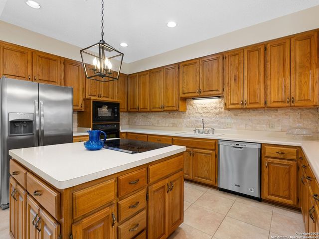 146 Upper Cibolo Creek, Boerne, TX 78006
