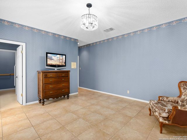 146 Upper Cibolo Creek, Boerne, TX 78006