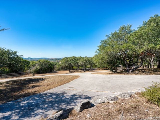 146 Upper Cibolo Creek, Boerne, TX 78006