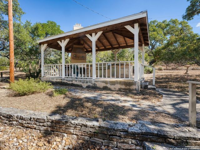 146 Upper Cibolo Creek, Boerne, TX 78006