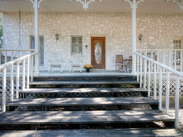 146 Upper Cibolo Creek, Boerne, TX 78006