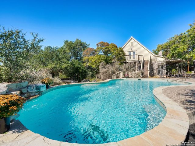 146 Upper Cibolo Creek, Boerne, TX 78006