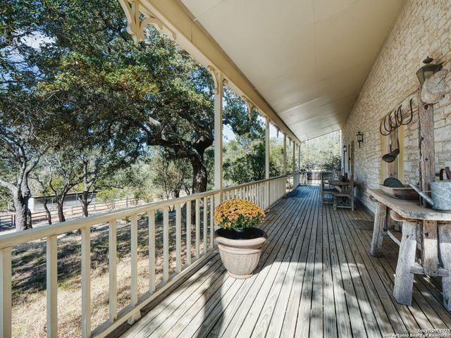 146 Upper Cibolo Creek, Boerne, TX 78006