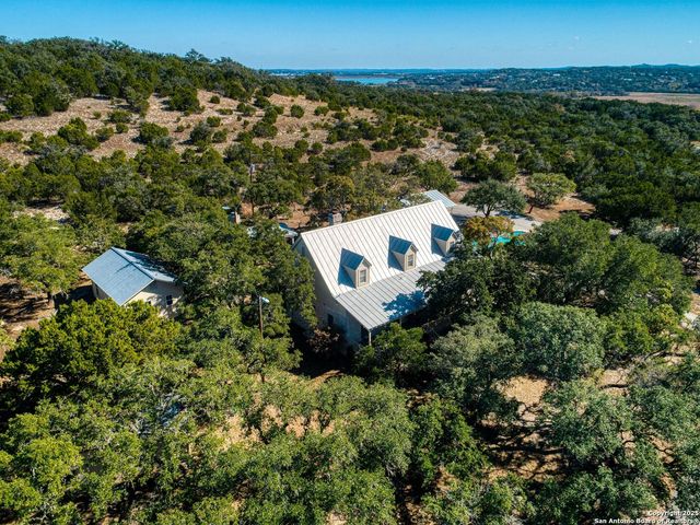 146 Upper Cibolo Creek, Boerne, TX 78006