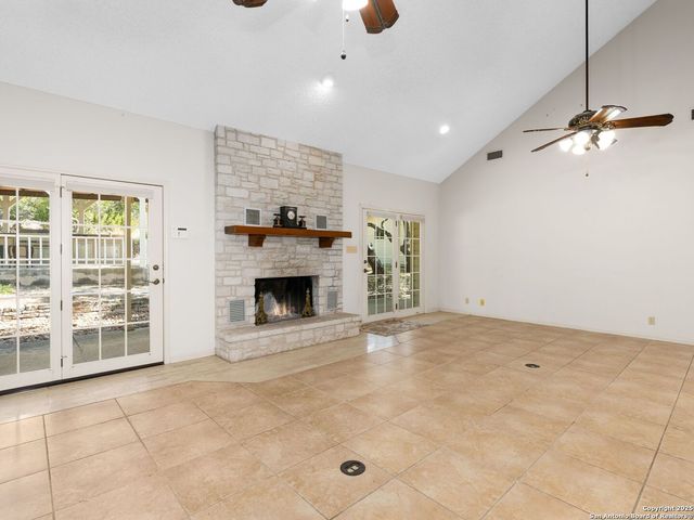 146 Upper Cibolo Creek, Boerne, TX 78006