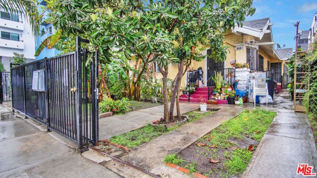 644 N Serrano Avenue, Los Angeles, CA 90004