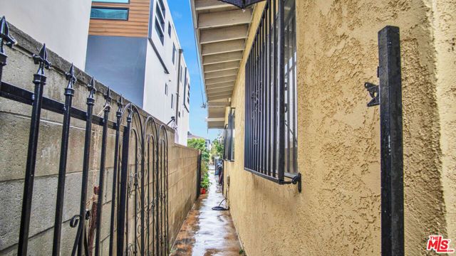 644 N Serrano Avenue, Los Angeles, CA 90004