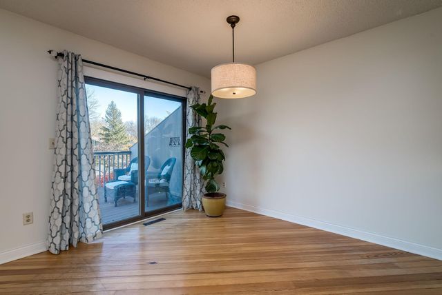 6970 Pima Lane, Chanhassen, MN 55317