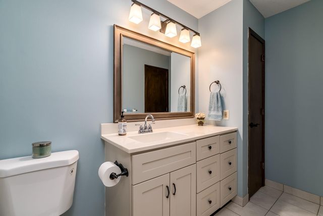 6970 Pima Lane, Chanhassen, MN 55317