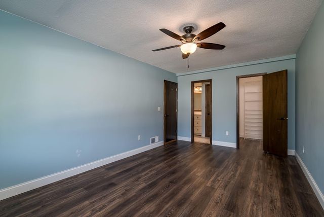 6970 Pima Lane, Chanhassen, MN 55317