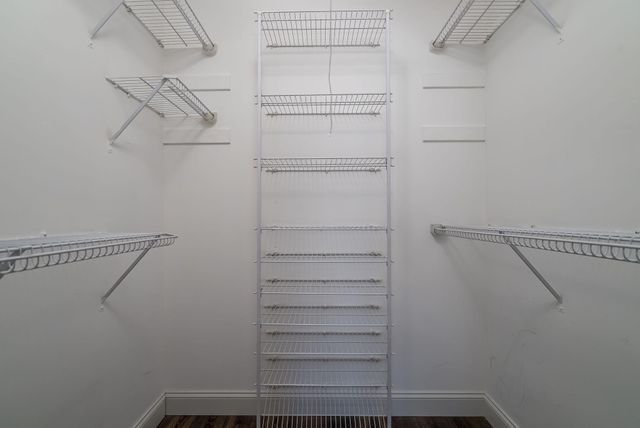 6970 Pima Lane, Chanhassen, MN 55317