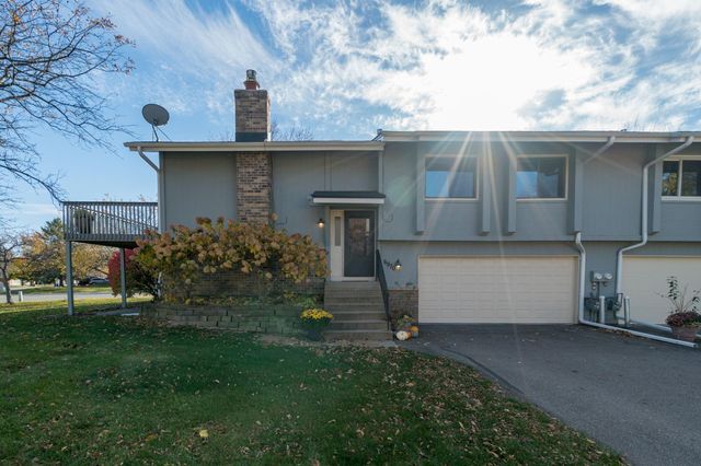 6970 Pima Lane, Chanhassen, MN 55317