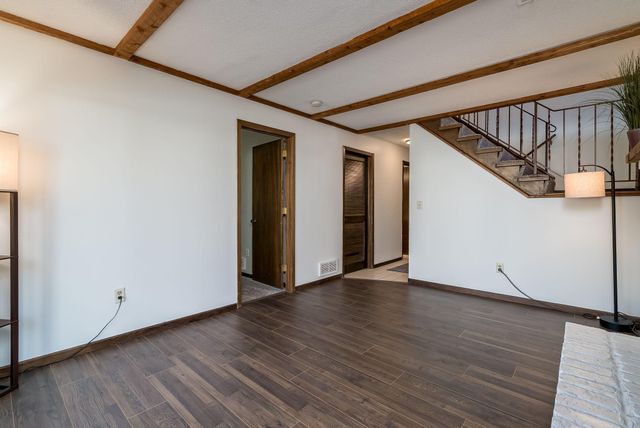 6970 Pima Lane, Chanhassen, MN 55317