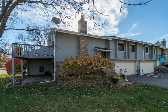 6970 Pima Lane, Chanhassen, MN 55317