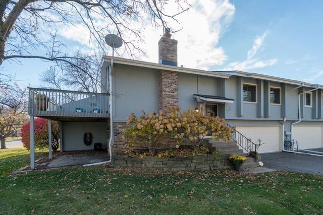 6970 Pima Lane, Chanhassen, MN 55317