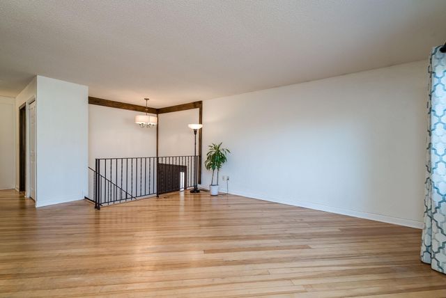 6970 Pima Lane, Chanhassen, MN 55317