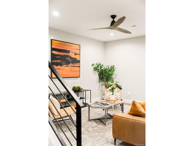 6660 Warren Dr, Denver, CO 80221