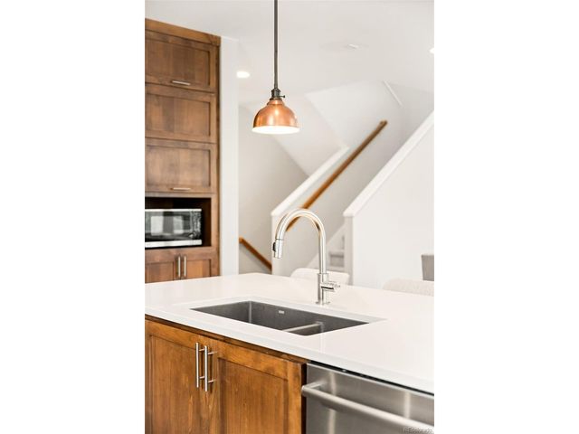 6660 Warren Dr, Denver, CO 80221