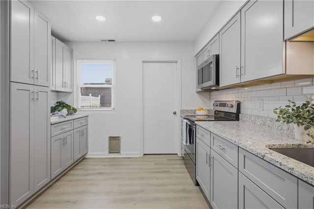 833 Saint Denis CT, Virginia Beach, VA 23455
