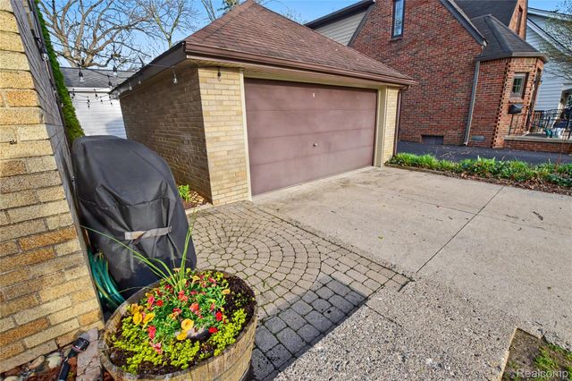 1200 Gardner Avenue, Ann Arbor, MI 48104