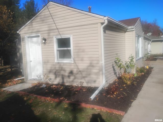 1131 N WILDWOOD Court, Peoria, IL 61604