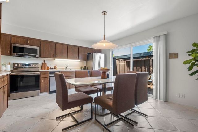 515 Tamarack Dr 15, Union City, CA 94587