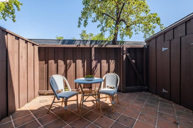 515 Tamarack Dr 15, Union City, CA 94587