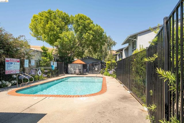 515 Tamarack Dr 15, Union City, CA 94587