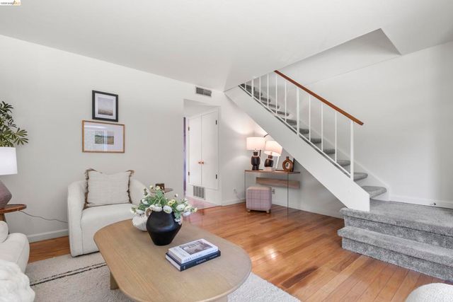 515 Tamarack Dr 15, Union City, CA 94587
