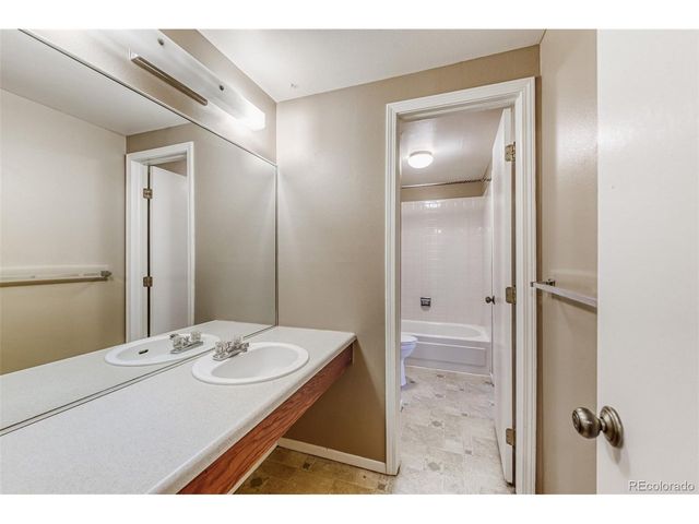 2678 E Geddes Pl, Centennial, CO 80122