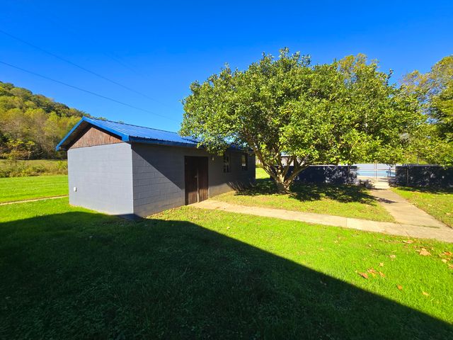 163 Eulett Lane, Vanceburg, KY 41179