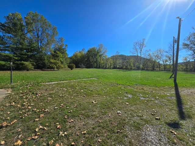 163 Eulett Lane, Vanceburg, KY 41179