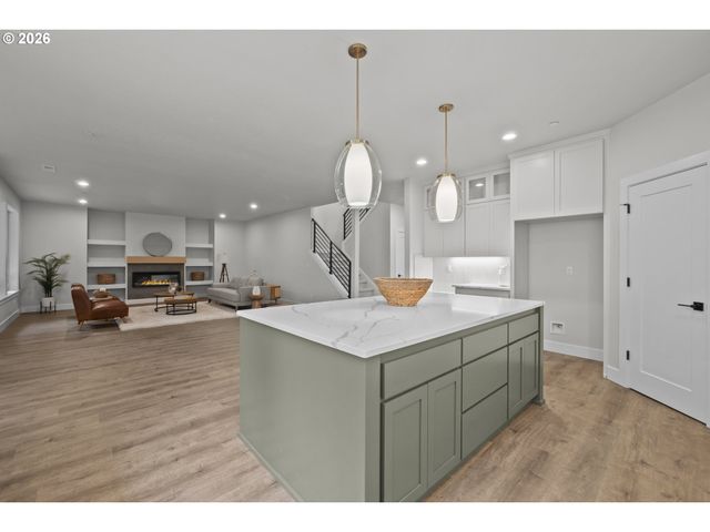 14183 Se Iseli Ln, Clackamas, OR 97015