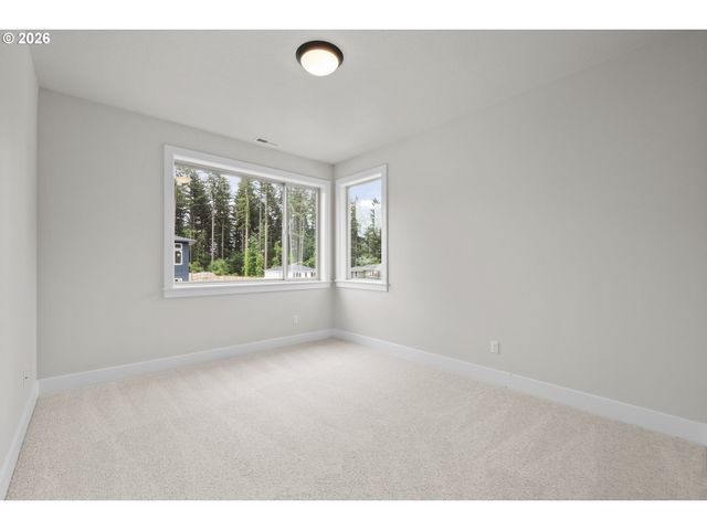 14183 Se Iseli Ln, Clackamas, OR 97015