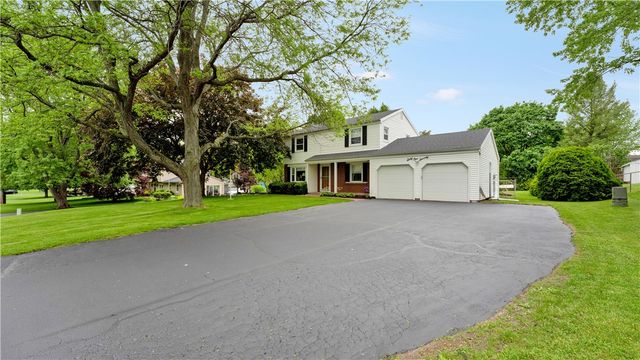 6170 Deerfield Drive, Farmington, NY 14425