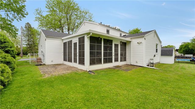 6170 Deerfield Drive, Farmington, NY 14425